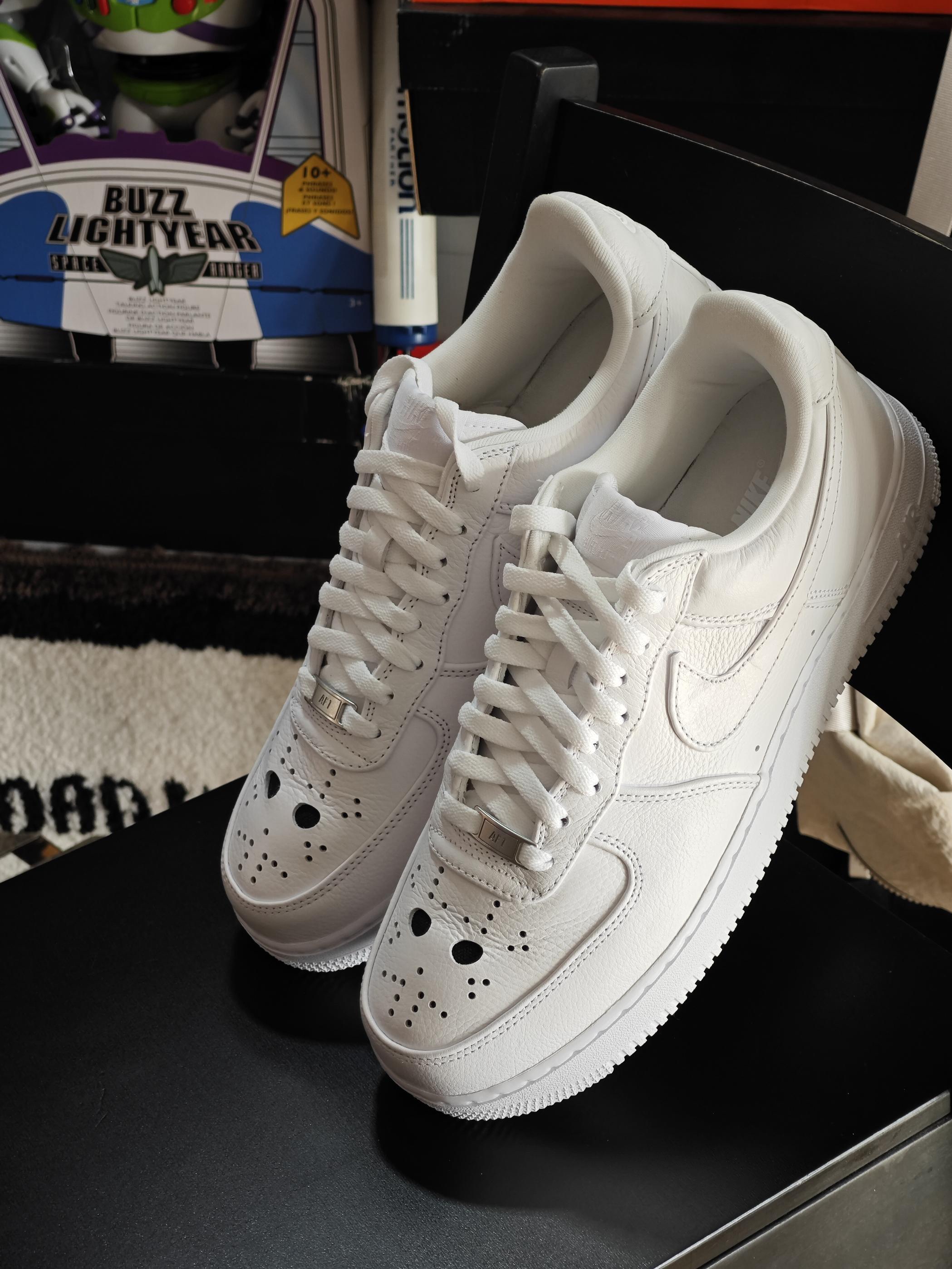 这可不是简单的纯白AF1